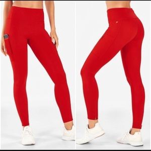 Fabletics Motion 365 Trinity Utility Leggings size M